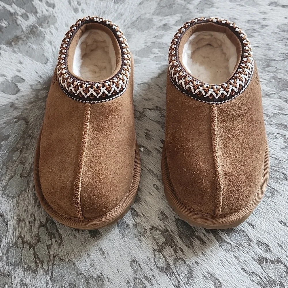UGG Tasman Boot Chestnut Tan Suede Slippers Sz10 Toddler